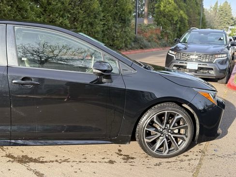 Used 2019 Toyota Corolla XSE image 17