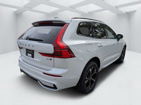 New 2026 Volvo XC60 B5 Core AWD/4WD image 3
