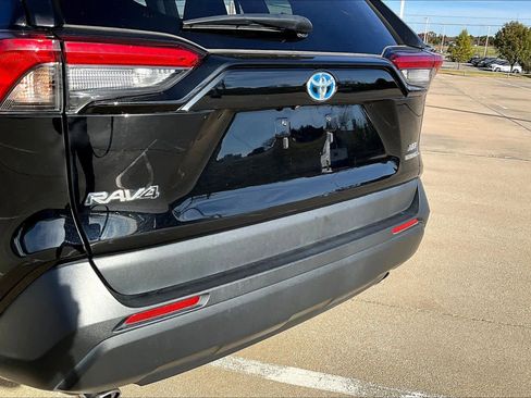 Used 2024 Toyota RAV4 XLE image 57