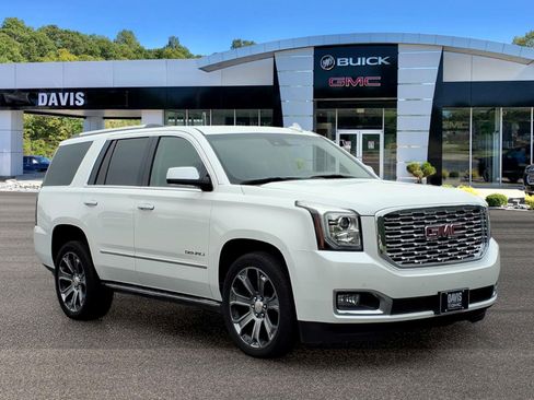 Used 2018 GMC Yukon Denali w/ Open Road Package AWD/4WD image 1