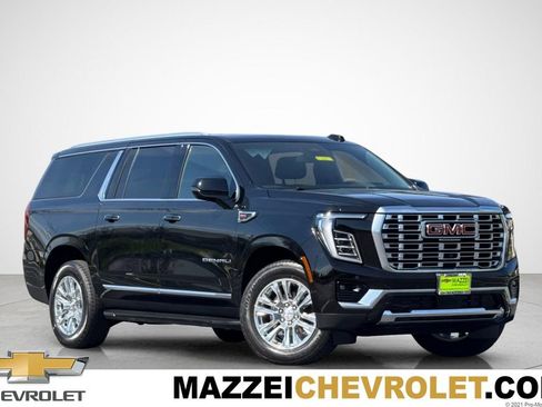 Used 2025 GMC Yukon XL Denali image 1