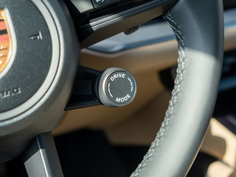 New 2026 Porsche Cayenne AWD/4WD image 27