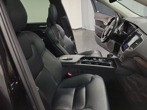 Used 2016 Volvo XC90 T6 Momentum w/ Momentum Plus Package image 25