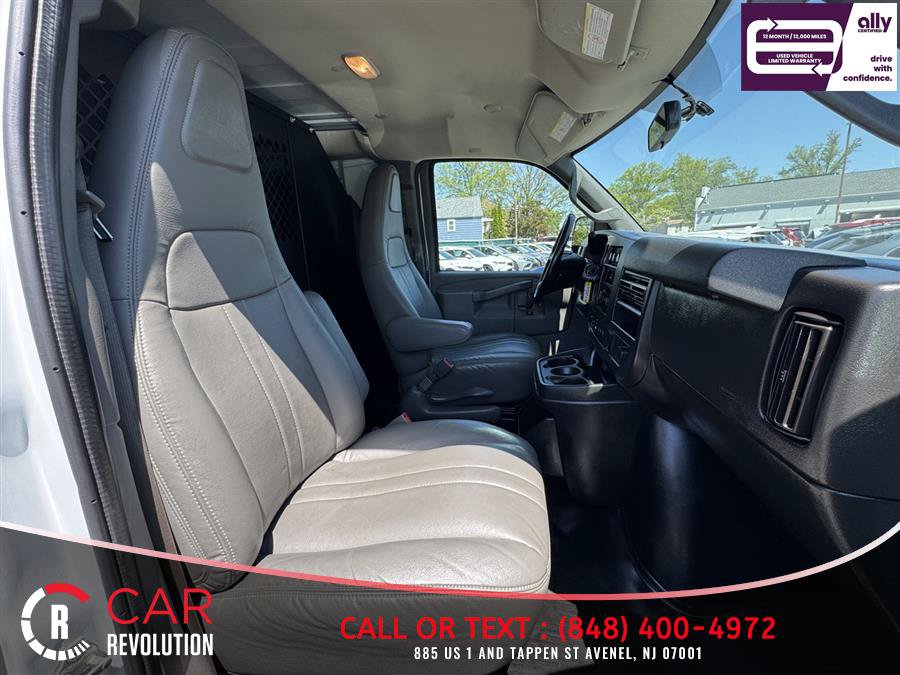Used 2020 Chevrolet Express 3500 w/ Driver Convenience Package RWD image 14