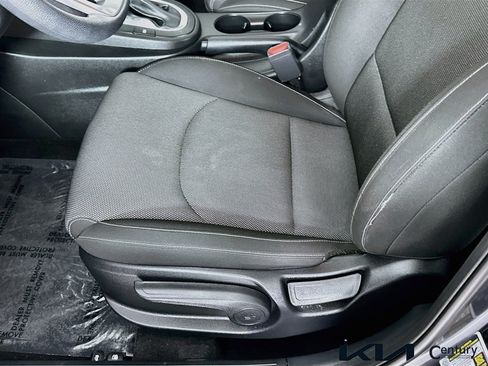 Used 2023 Kia Forte LXS w/ LXS Technology Package FWD image 18