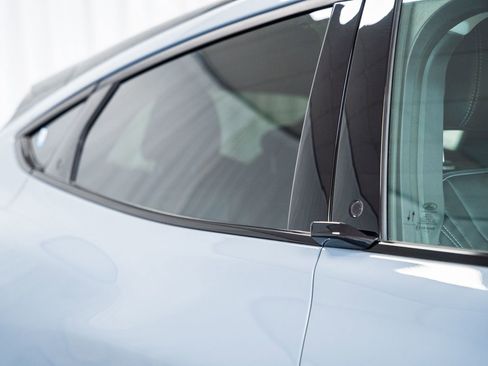 Certified 2025 Ford Mustang Mach-E Premium image 13