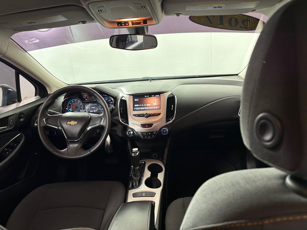 Used 2017 Chevrolet Cruze LS FWD image 19
