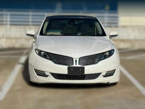 Used 2013 Lincoln MKZ Hybrid image 2