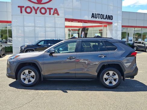Used 2024 Toyota RAV4 XLE w/ Convenience Package AWD/4WD image 4