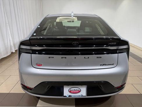 Used 2024 Toyota Prius Prime FWD image 4