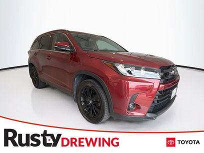 Certified 2019 Toyota Highlander SE w/ Carpet Mat Package (TMS)
