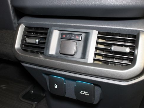 Used 2025 Ford F150 Lariat w/ Equipment Group 502A High AWD/4WD image 22
