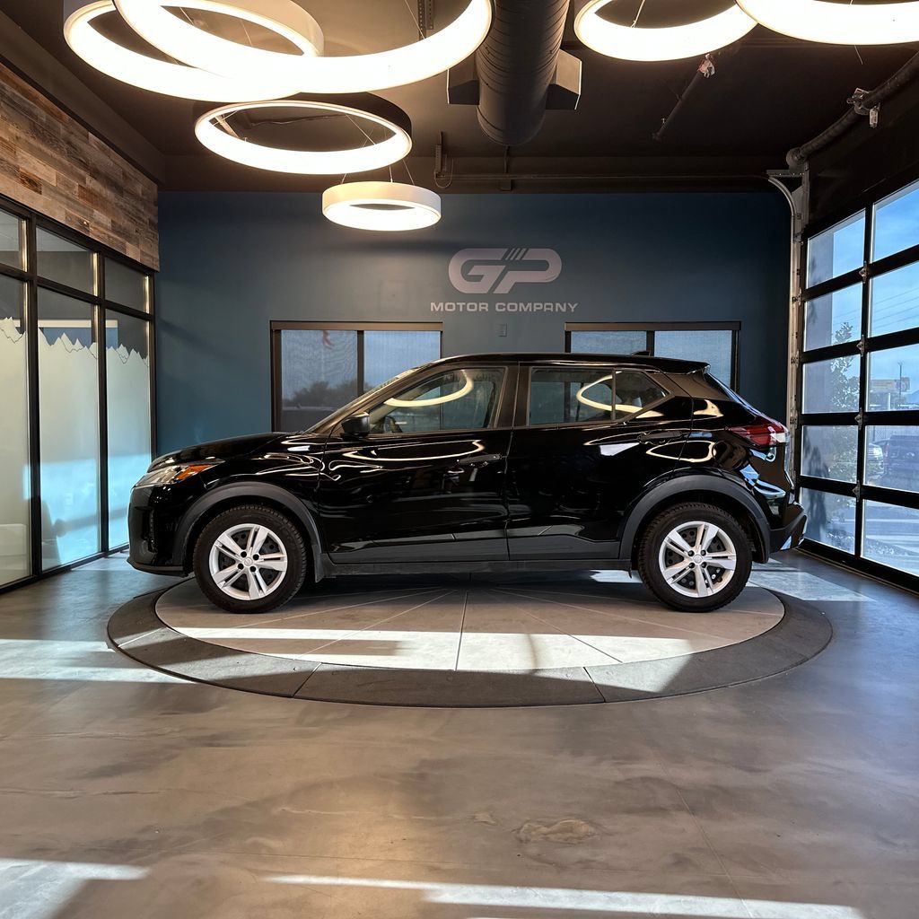 Used 2024 Nissan Kicks S FWD image 6