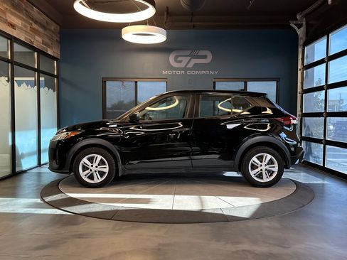 Used 2024 Nissan Kicks S FWD image 6