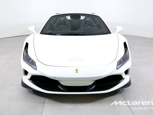 Used 2022 Ferrari F8 Tributo RWD image 5