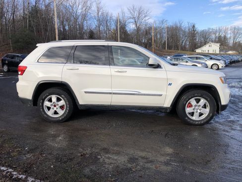 Used 2012 Jeep Grand Cherokee Laredo w/ Laredo E Group image 3