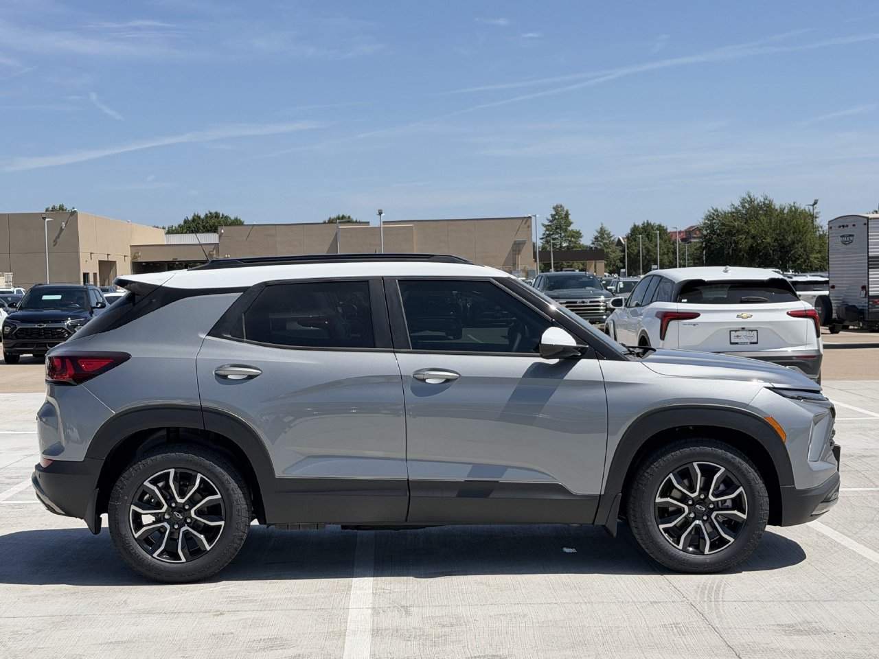 New 2026 Chevrolet TrailBlazer ACTIV w/ Convenience Package FWD image 3