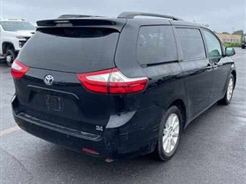 Used 2015 Toyota Sienna XLE w/ XLE Navigation Package AWD/4WD image 8