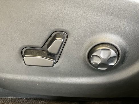 Used 2019 Jeep Cherokee Latitude Plus image 15