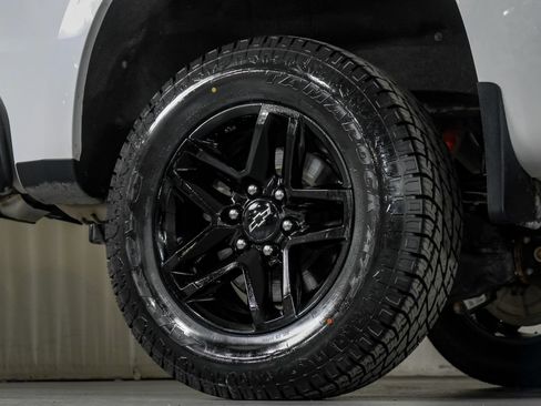 Used 2022 Chevrolet Silverado 1500 LT Trail Boss w/ Convenience Package II AWD/4WD image 50