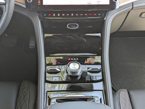 New 2026 Jeep Grand Cherokee L Summit AWD/4WD image 18