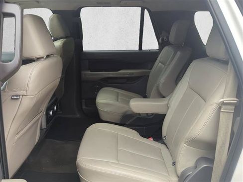 Used 2021 Ford Expedition Max XLT RWD image 19