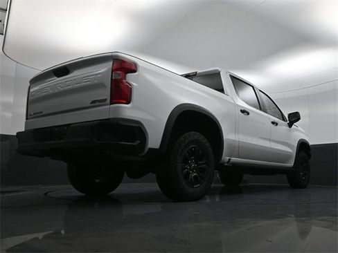 Used 2023 Chevrolet Silverado 1500 ZR2 w/ Technology Package image 31