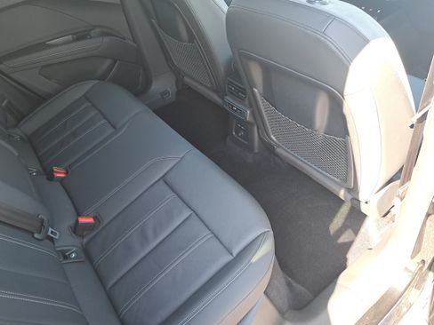 Used 2023 Audi Q4 e-tron Premium Plus w/ Premium Plus RWD image 11