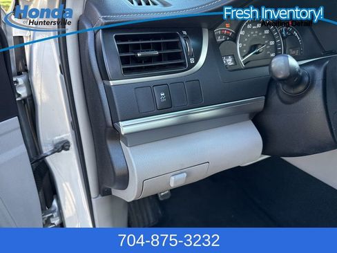 Used 2014 Toyota Camry LE image 17