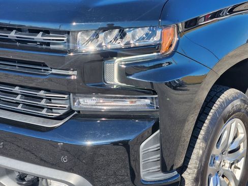 Used 2021 Chevrolet Silverado 1500 RST image 10