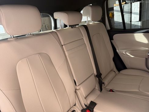 New 2026 Mercedes-Benz GLB 250 4MATIC image 18