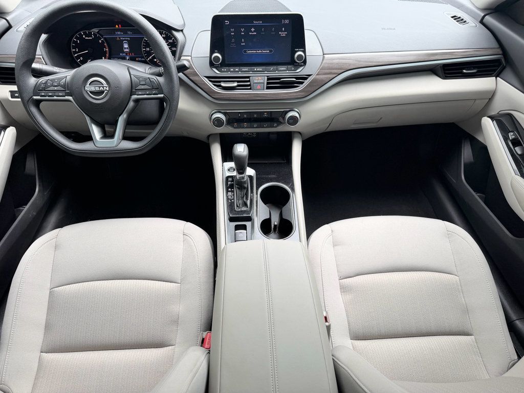 Used 2023 Nissan Altima 2.5 SV AWD/4WD image 10