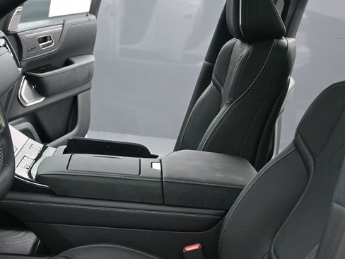 New 2026 INFINITI QX80 Autograph image 19