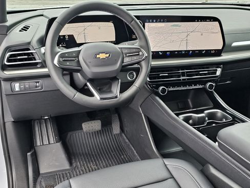New 2026 Chevrolet Traverse LT w/ Driver Confidence Package FWD image 35