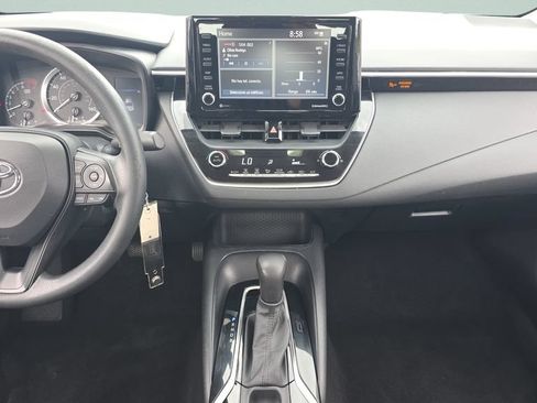 Used 2022 Toyota Corolla LE FWD image 15