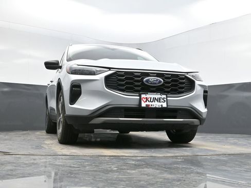 Used 2025 Ford Escape ST-Line image 35