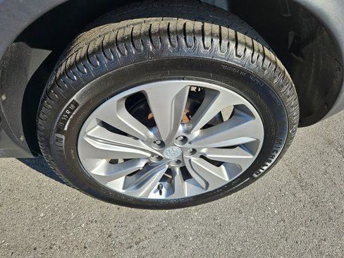 Used 2020 Buick Encore Preferred FWD image 9