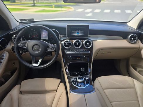Used 2019 Mercedes-Benz GLC 300 4MATIC image 25