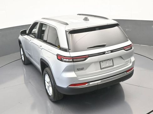 Used 2024 Jeep Grand Cherokee Laredo X image 50