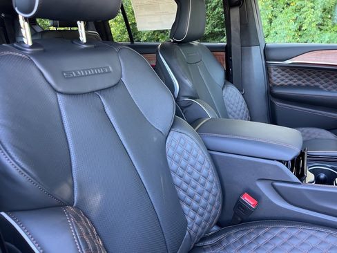 New 2025 Jeep Grand Cherokee L Summit image 25