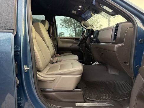 Used 2024 Chevrolet Silverado 3500 LT w/ Convenience Package image 13