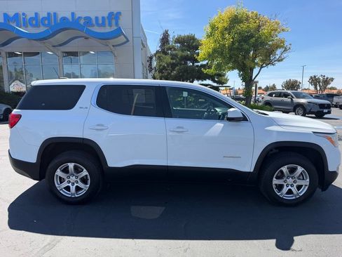 Used 2019 GMC Acadia SLE AWD/4WD image 2