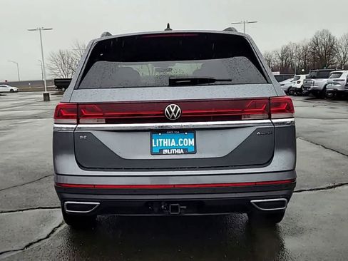 Used 2024 Volkswagen Atlas SE image 7
