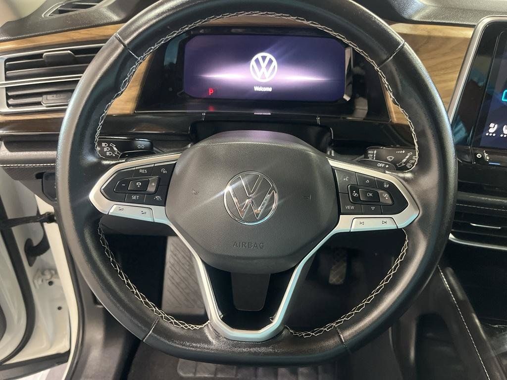 Used 2025 Volkswagen Atlas SE AWD/4WD image 22