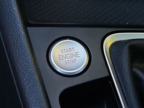 Certified 2025 Volkswagen Jetta GLI Autobahn image 16