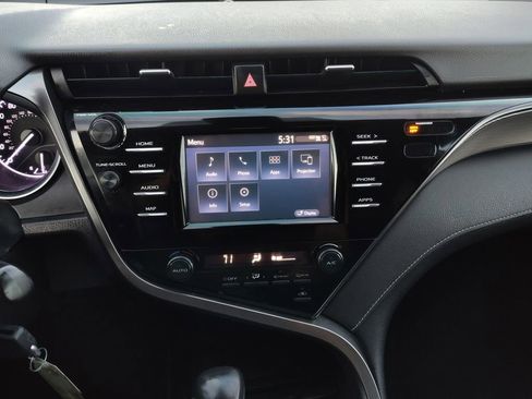 Used 2019 Toyota Camry L image 7