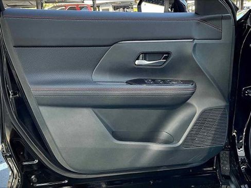 Certified 2026 Nissan Kicks SR FWD image 10