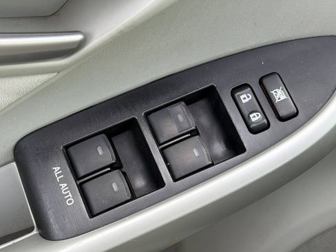 Used 2014 Toyota Prius Three w/ Solar Roof Package FWD image 12