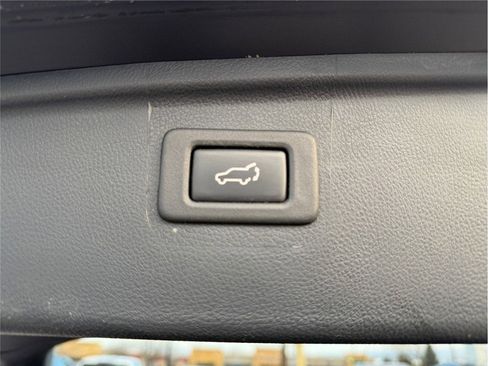 Used 2017 Subaru Outback 3.6R Limited AWD/4WD image 38