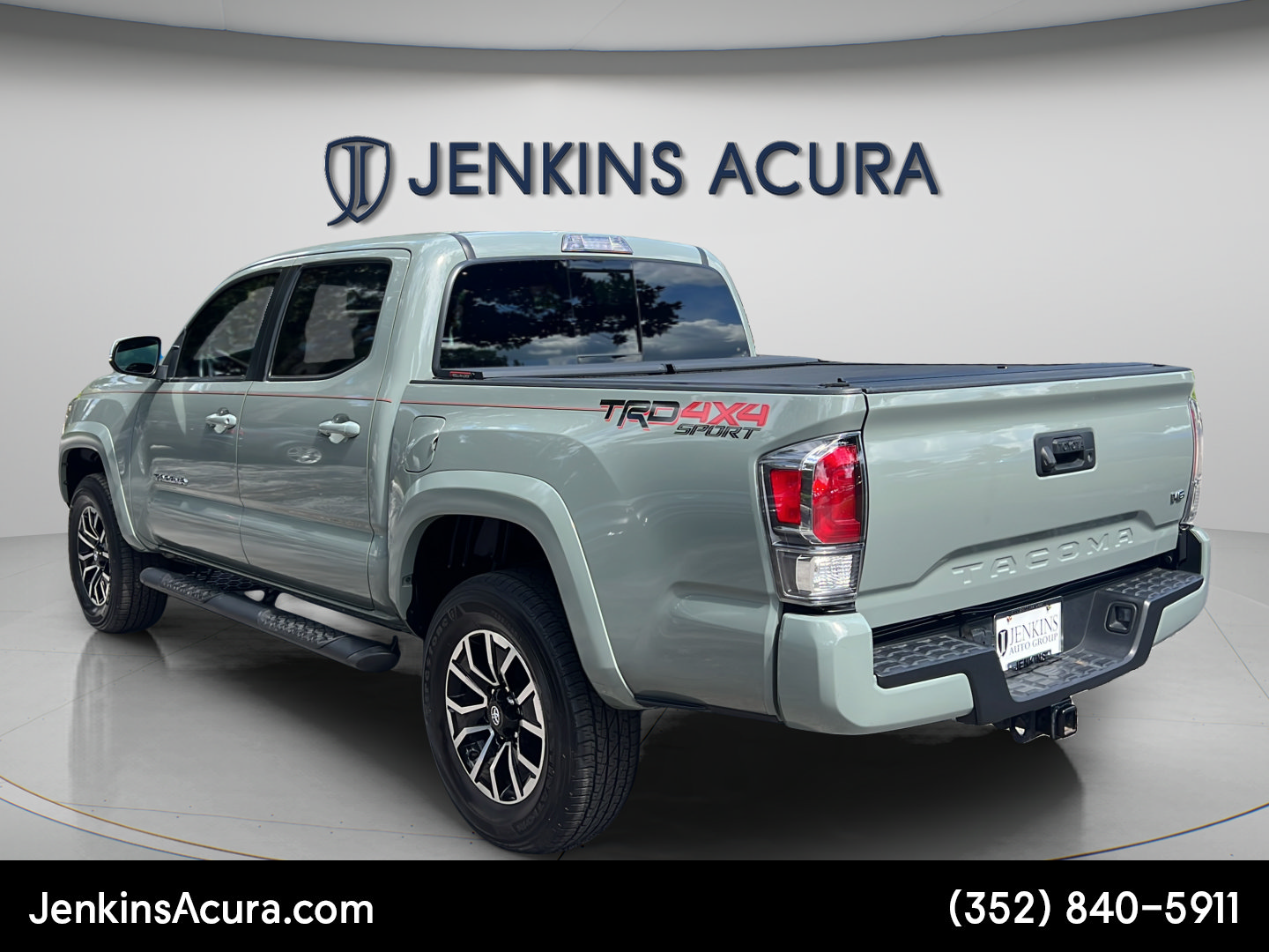 Used 2023 Toyota Tacoma TRD Sport AWD/4WD image 5